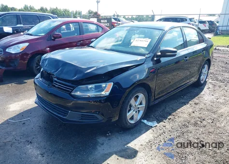 2014 Volkswagen Jetta 2.0L Tdi from USA, damaged, VIN 3VWLL7AJ3EM290630